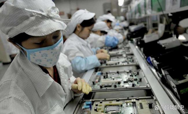 特朗普自导自演关税闹剧，越南被坑向中国表忠心？美国政策成笑话 越南冷静回应重塑战略选择