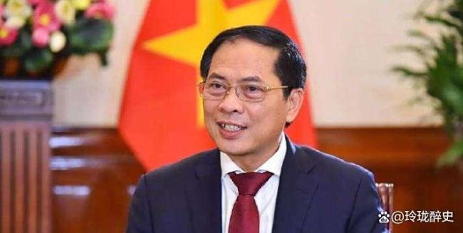 特朗普自导自演关税闹剧，越南被坑向中国表忠心？美国政策成笑话 越南冷静回应重塑战略选择